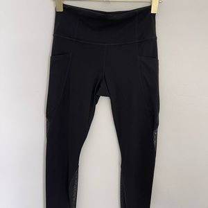 ATHLETA High Rise Leggings With Mesh Sides Size Small